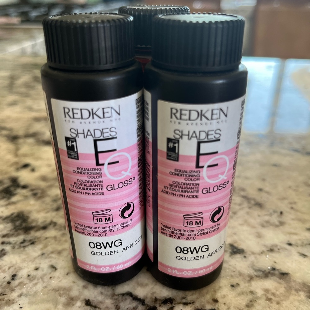 Redken Shades EQ 08WG golden apricot toner